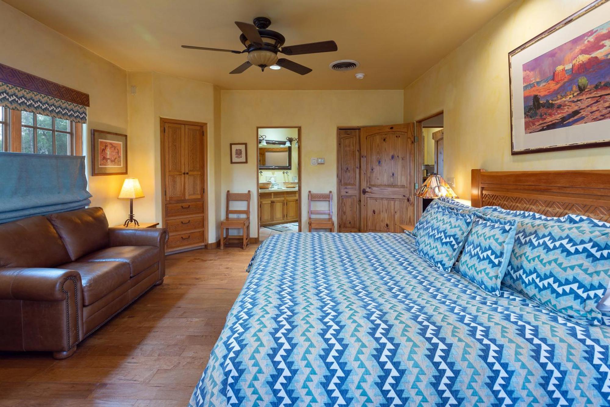 Inn On La Loma Plaza Taos Room photo